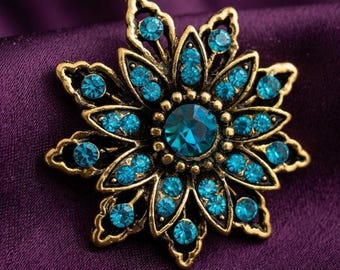 Broche fleur topaze bleue en argent plaqué or 14 carats - Bijoux floraux vintage pour femme