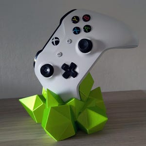 Xbox/Playstation controller stand