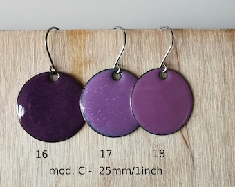 orecchini fatti a mano smaltati nel colore che preferisci.  mod. C