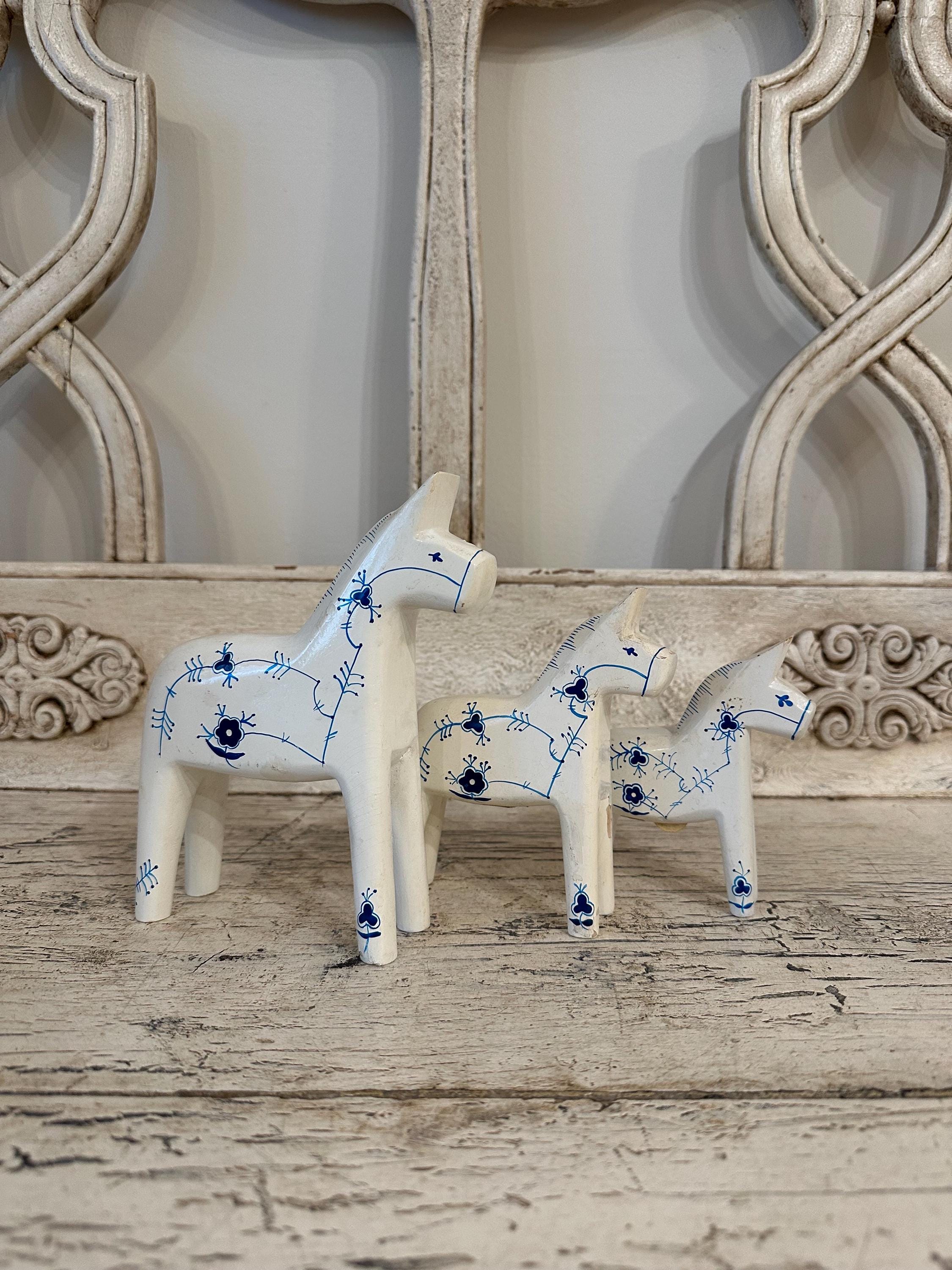 北欧　ダーラナホース　Larsen Danmark Vintage, Larsen Danmark Dala Horses - Set of 3 - Distressed