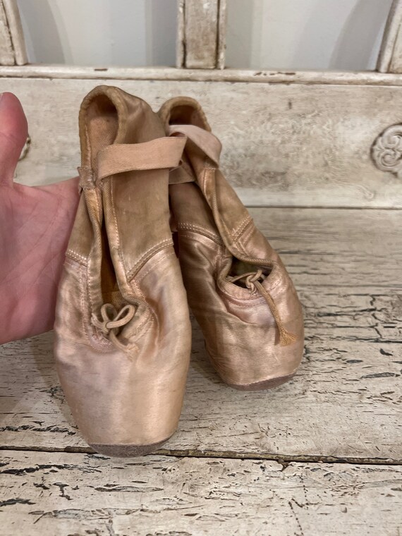 Vintage Ballet Shoes Tattered Pointe Ballet Toe Sho… Gem