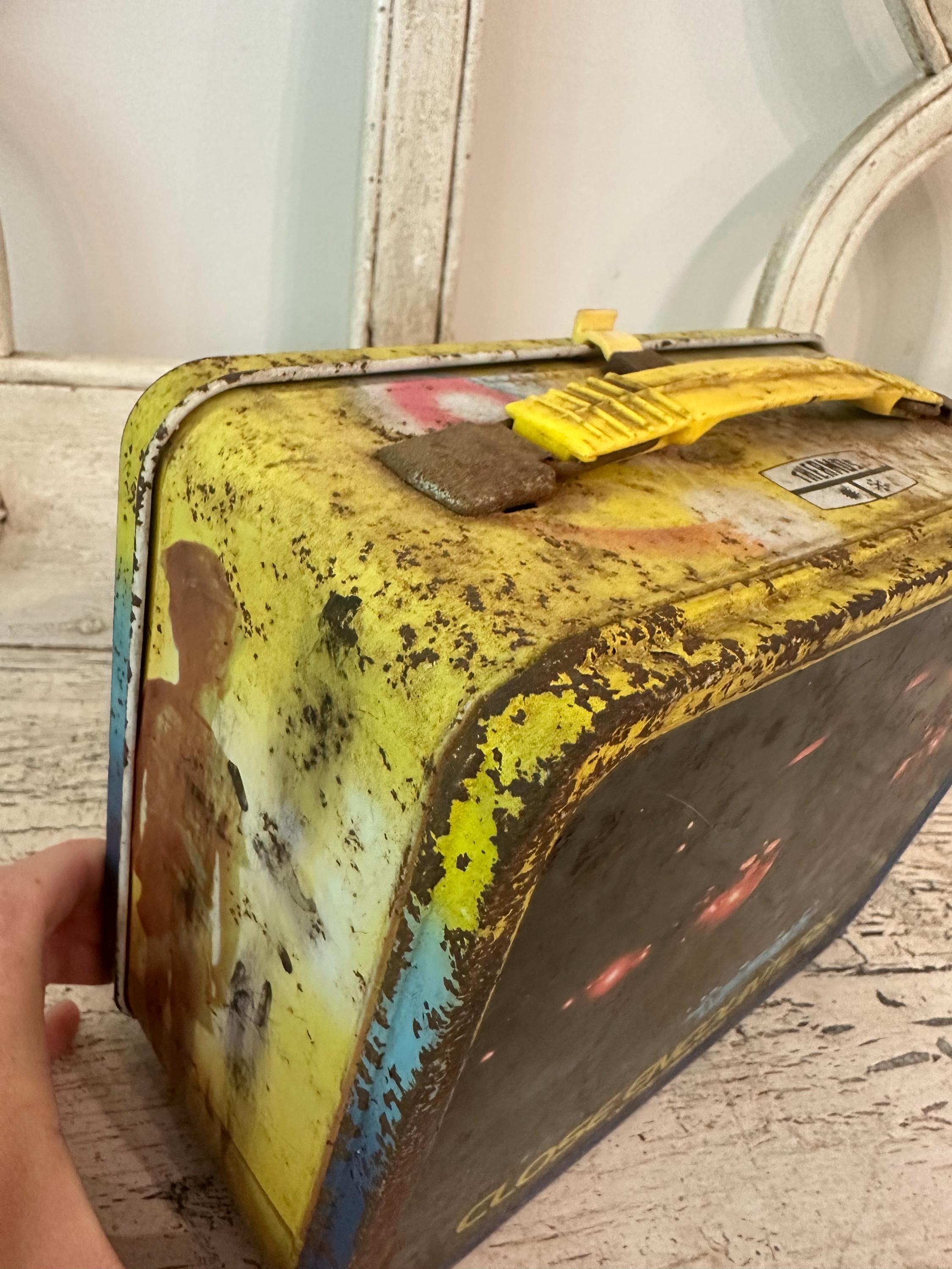 Vintage Metal Lunch Box - Close Encounters of the Third Kind