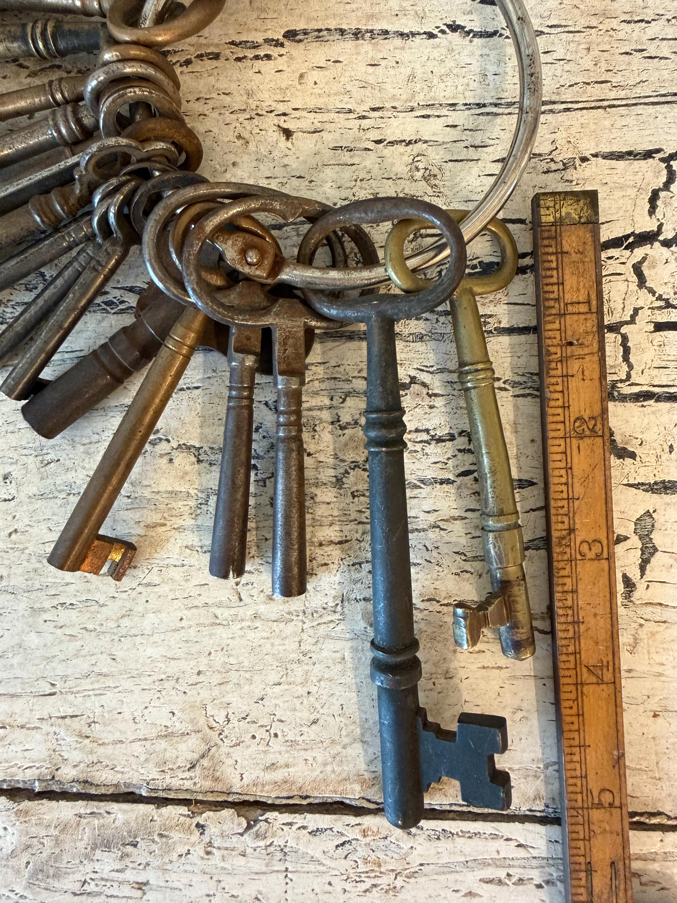 Antique Skeleton Key Lot - Some Solid Barrel Brass - Over 50 Authentic ...