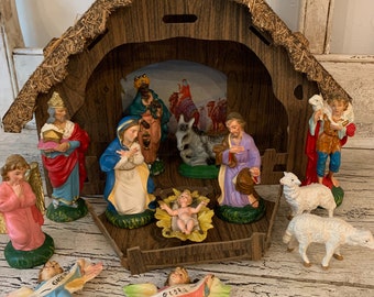 Vintage Nativity Set - Fun Cardboard Manger - Chalky Pieces