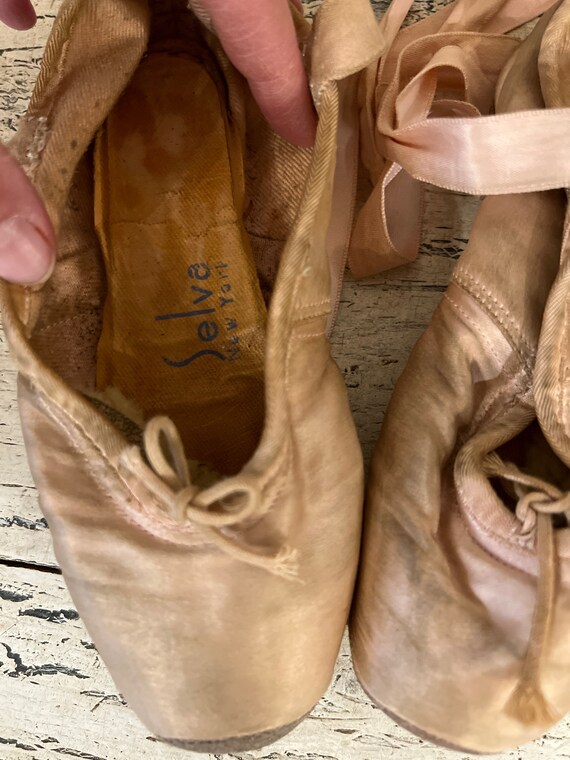 Vintage Ballet Shoes Tattered Pointe Ballet Toe Sho… Gem