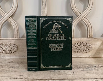 Treasury of World Masterpieces: Sherlock Holmes - Octopus Books, 1983 - Pretty Green and Gold Gilded Book