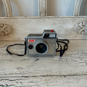 Vintage Ansco Cadet II Camera - Great for Prop pr Decoration