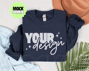 Mockup Gildan 18000-sweater – marineblauw, plat gelegd met ronde hals