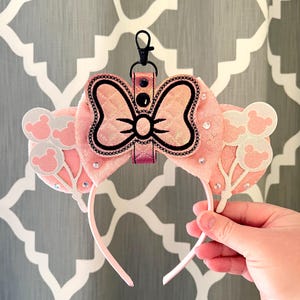 Ear Holder Mickey Bow Ear Saver Magical Parks Ear Clip Keychain Embriodered Ear Holder Backpack Holder Mickey Ears Display OmbrePink & Black