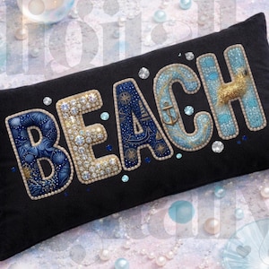 PNG de verano playero, diseño preppy costero de patchwork, gráfico de conchas marinas con olas de perlas, sublimación estética para camisetas de playa, descarga digital