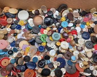 1.5lb Vintage Buttons Lot 4C, Mixed Colors Sizes Sewing Crafts, Estate Sale Find, Mixed Media Craft Supply, Old Buttons, Small Medium Large
