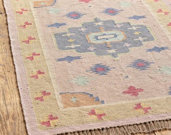 Peruvian Wool Jute Rug, Kilim Flatweave, Vintage Indian Navajo Fusion, Colorful Native Area Carpet