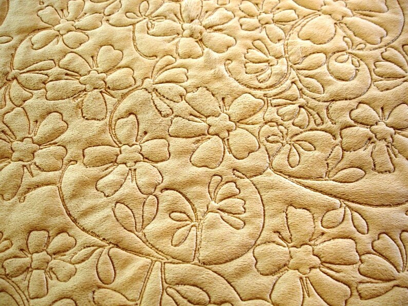 Sights /& Sounds of Minnesota Twin Lap Quilt Panel with Lady Slippers