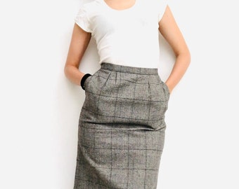 vintage pencil skirt with pockets, size 6, 1980's made in US, office style, petite size, wool, prince of wales check pattern