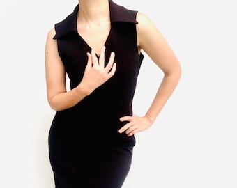Vintage 1990’s maxi dress in black, v-neck collar, dark and goth style,sleeveless, halter, long length