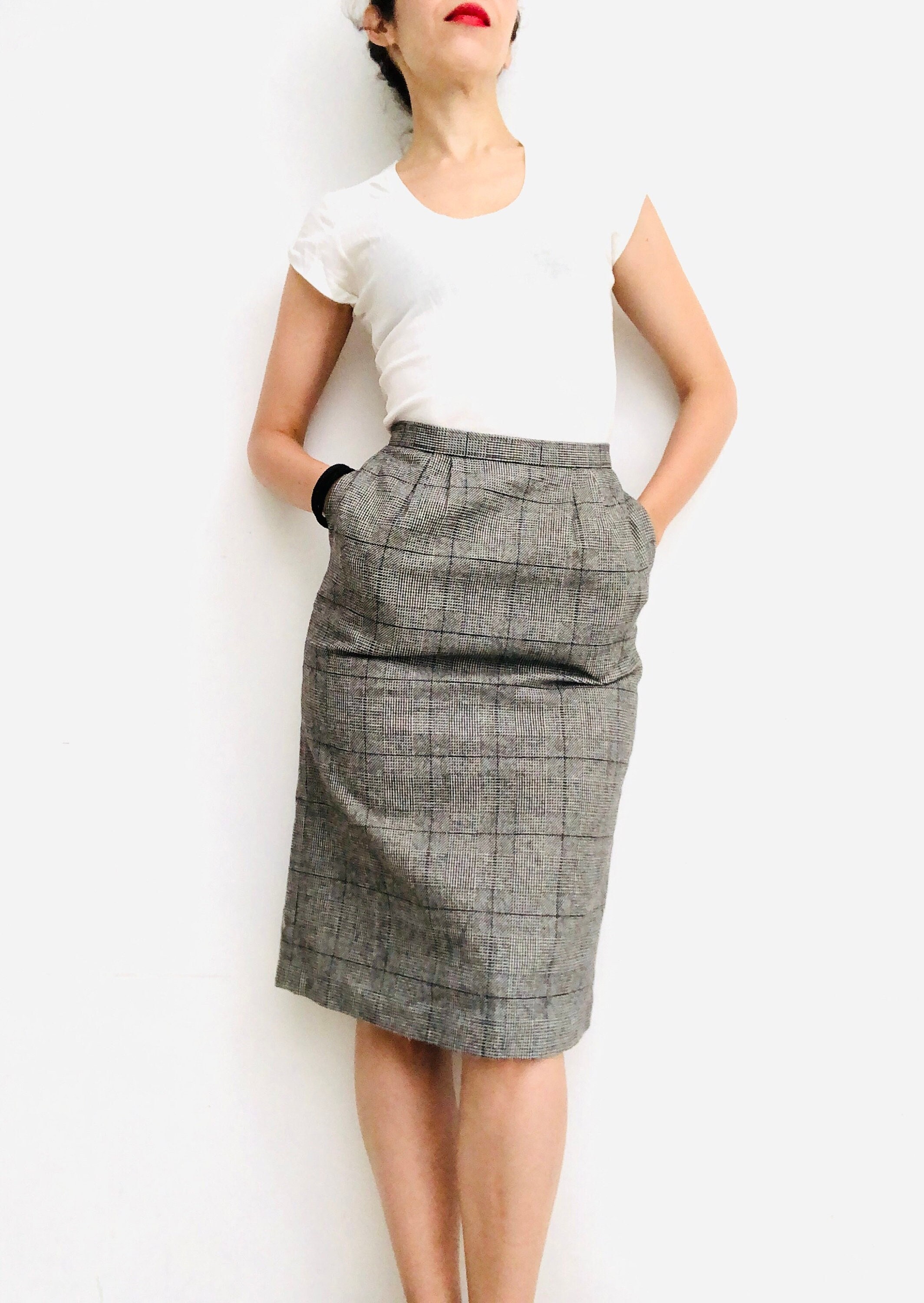 Vintage Pencil Skirt With Pockets, Size 6, 1980's Made in US Vintage Pencil Skirt With Pockets, Size 6, 1980's Made in US