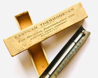 Vintage Eastman Kodak Company Thermometer for General photographic use, Photo accessories vintage Kodak 1960’s