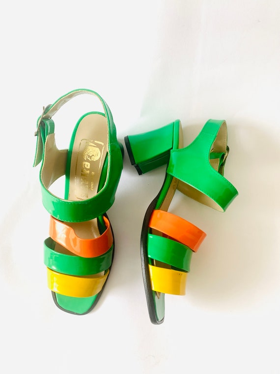 Vintage new strap heel sandals in vibrant green a… - image 4