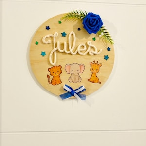 Wooden name plaque with animals and star/Personalized wall or door decoration for baby&#39;s room - Birth gift with flowers and knitting