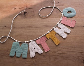 Buchstaben Girlande Kindername personalisieren - Bunte Namensgirlande
