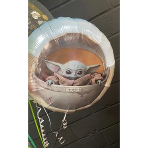 Globo de aluminio de Star Wars con el niño mandaloriano de 45 cm imagen 3