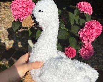 手作りのオデット白鳥のぬいぐるみと雛たち – 柔らかいぬいぐるみ