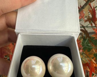 Dainty Freshwater Pearl Earrings, Pearl Hoop Earrings, Pearl drop earrings, Gold Huggie Earrings, wedding jewellery, Bridesmaid Gift for Her