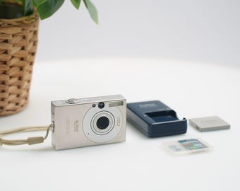 Canon Digital IXUS 75 7.1MP CCD Sensor Compact Digital Camera