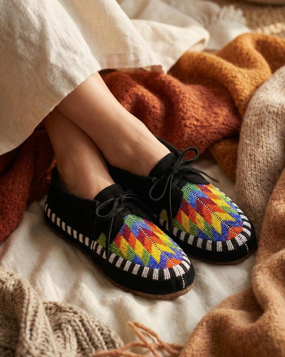 Beaded Geometric Black Suede Moccasins, Native American Inspired Lace-Up Shoes for Women, Boho Artisan Footwear Suitable For Outdoor Wear.