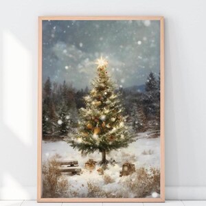 Puede incluir: Una impresión enmarcada de una escena navideña. Un árbol de Navidad decorado se alza en un paisaje nevado, iluminado con luces cálidas y coronado por una estrella. El fondo presenta un bosque y nieve cayendo, creando un ambiente invernal festivo.