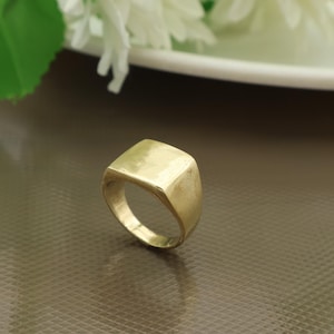 Bold Square Top Brass Ring – Minimalist Unisex Vintage Style Statement Signet Jewelry