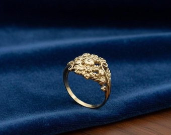 Vintage Floral Gold Ring, Handmade Flower Ring, Antique Style Gold Ring, Botanical Statement Ring, Unique Gift for Her