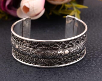 Antique Floral Brass Cuff Bracelet