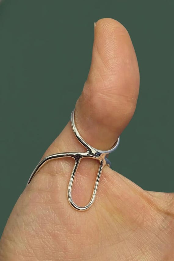 Abstract Geometric Thumb Ring – Adjustable Silver Alloy