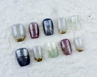 Bold Short Square Press On Nails in Multiple Colors with Silver & Gold Flakes and Golden Lines，Perfect for an Edgy, Trendy Look