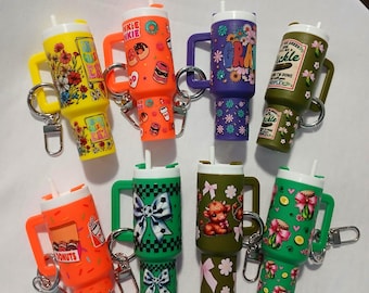 Mini porte-clés gobelet, porte-clés coupe multicolore aléatoire, porte-bâtons, breloque pour sac à main ou sac à dos, bas de Noël