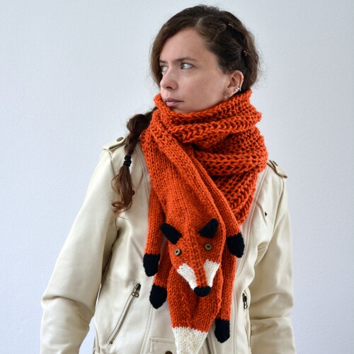 knitted fox scarf