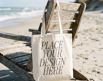 Canvas Tragetasche Mockup auf Strand Stuhl, Küsten Lifestyle Szene PSD