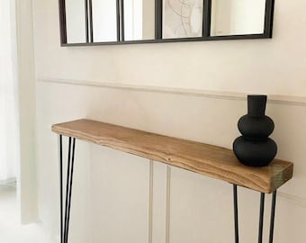 Consola rústica de madera hecha a mano: patas de horquilla, ideal para pasillo o radiador.