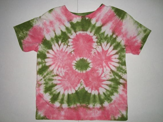 Items similar to Childrens Tie Dye Flower Shirt on Etsy