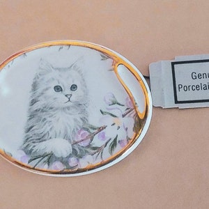 Vintage Kitty Cat Portrait Brooch - Hand Painted Porcelain Stone Cat Pin - Gift for Cat Mom - Cat Fashion Accessory