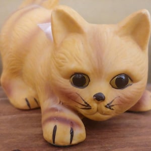 Vintage Orange/Ginger Ceramic Kitty Cat Figurine - Cat Collectible