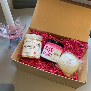 Whipped Body Butter Luxury Spa gift set –The Grand One- Hand-made Body butter, Sugar Body Scrub, Bath Bomb – Self Care Birthday Gift for Her