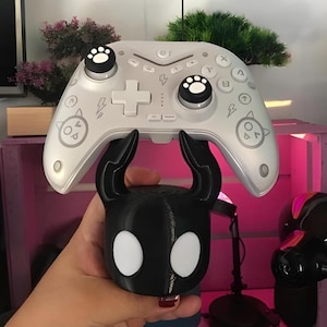 Hollow Knight Controller Holder – Gamer Desk Display Silksong Collectible