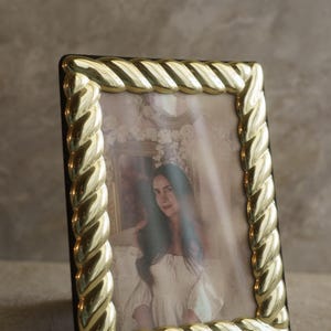 Gold Banner Picture Frame