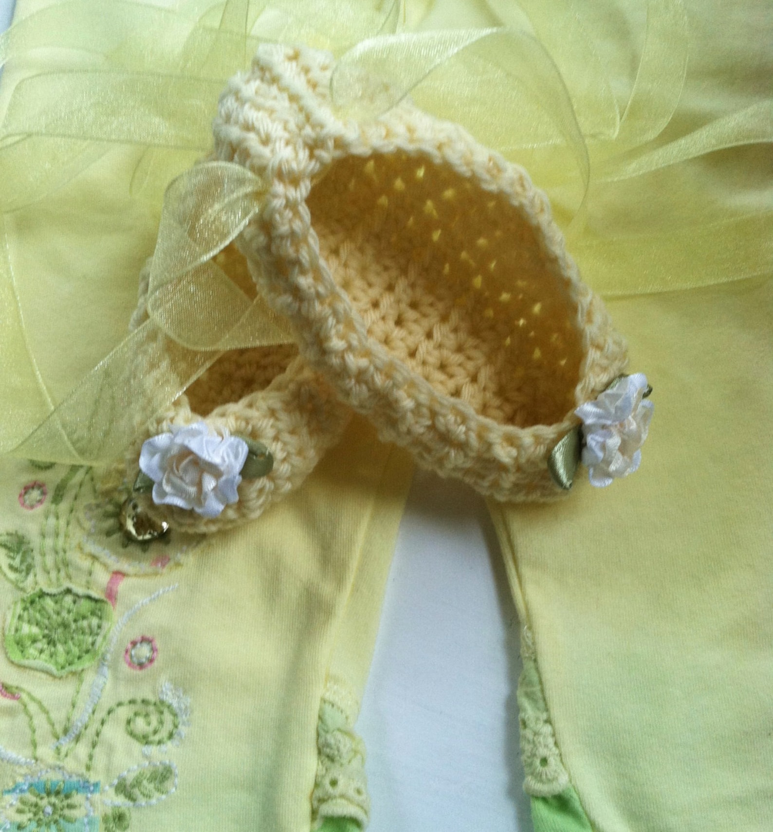 crochet pattern,baby girls ballet slippers,ballet,shoes,booties,headband,lace,gift set,crochet,girls,toddlers,ballet slippers, y