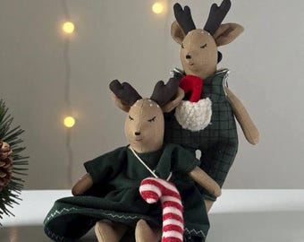 Reno navideño de peluche personalizado: ciervo de peluche hecho a mano