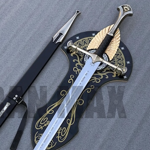 Colección del Museo de Espadas de Andúril: Espada de Aragorn con vaina y soporte de pared incluidos.