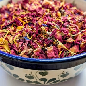 Handmade Elizabethan Potpourri: Rose & Lavender Scented Botanicals