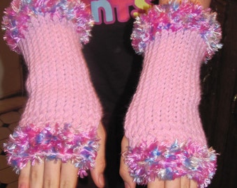 Cuffed Fingerless Gloves - Medium